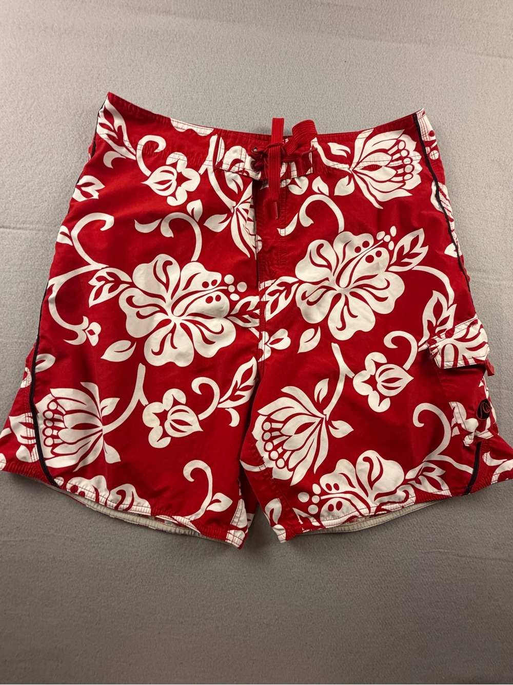Quiksilver Red and White Floral Men's Athletic Shorts